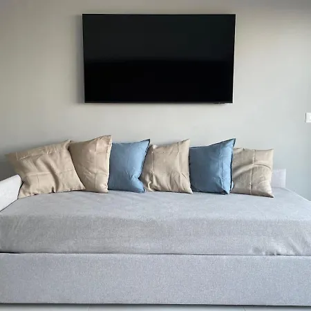 Апартаменти La Finestra Sul Mare Modern Джардіні-Наксос