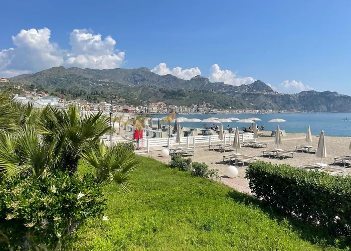 Apartment La Finestra Sul Mare Modern Giardini Naxos