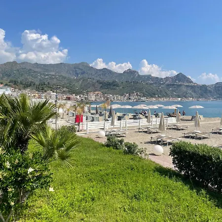 Apartament La Finestra Sul Mare Modern Giardini-Naxos