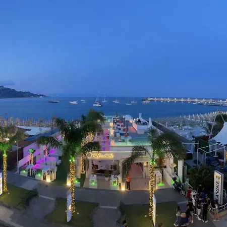 La Finestra Sul Mare Modern Apartman *