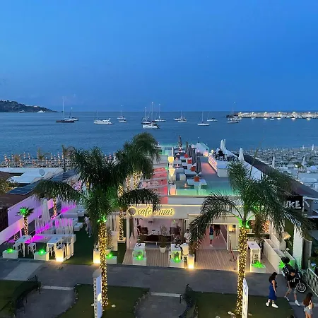 아파트 La Finestra Sul Mare Modern